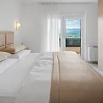 Villa Bellezza A Luxurious Retreat In *