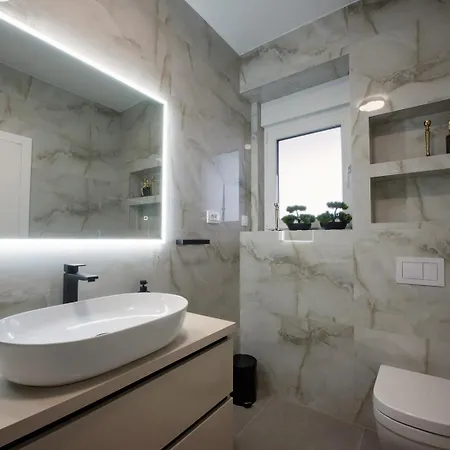 Villa New Bellezza: A Luxurious Retreat In *