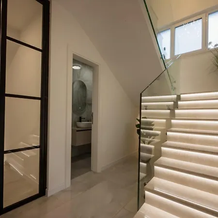 New Bellezza: A Luxurious Retreat In Villa Imotski