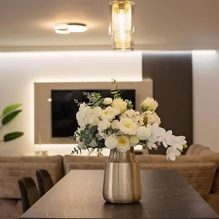 Villa New Bellezza: A Luxurious Retreat In *