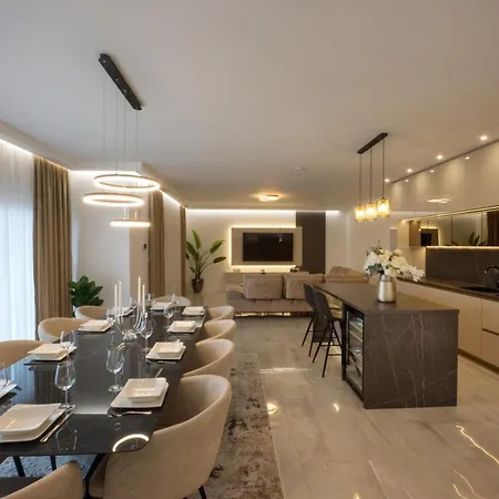 New Bellezza: A Luxurious Retreat In Villa *