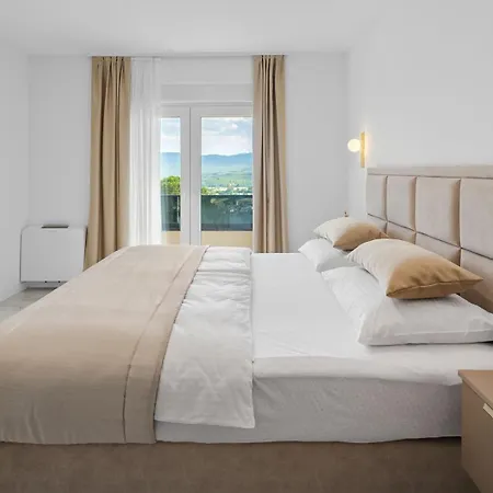 New Bellezza: A Luxurious Retreat In Имотски