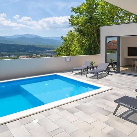 New Bellezza: A Luxurious Retreat In Вилла